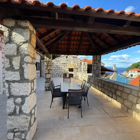 Ferienhaus Silentia Lastovo