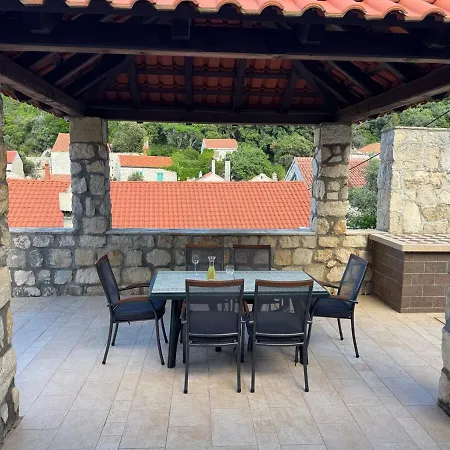 Holiday home Silentia Lastovo